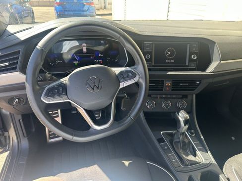 Used 2023 Volkswagen Jetta Sport FWD image 6