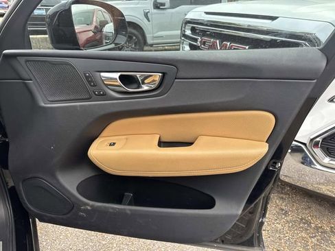 Used 2019 Volvo XC60 T5 Inscription w/ Protection Package Premier image 18