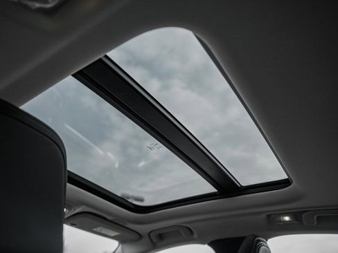 Used 2023 Volvo S60 B5 Plus w/ Climate Package image 31