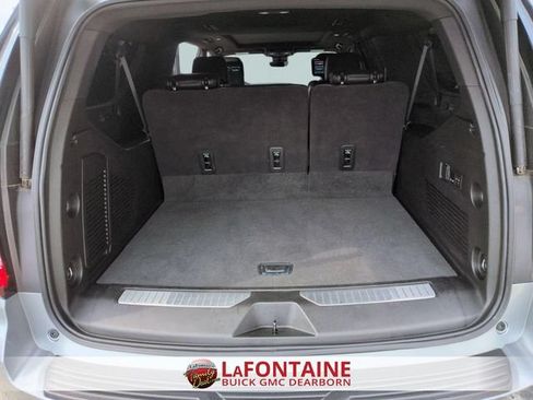 Used 2023 GMC Yukon XL Denali w/ Denali Reserve Package AWD/4WD image 30