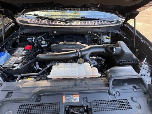 Used 2025 Ford Expedition Platinum AWD/4WD image 19