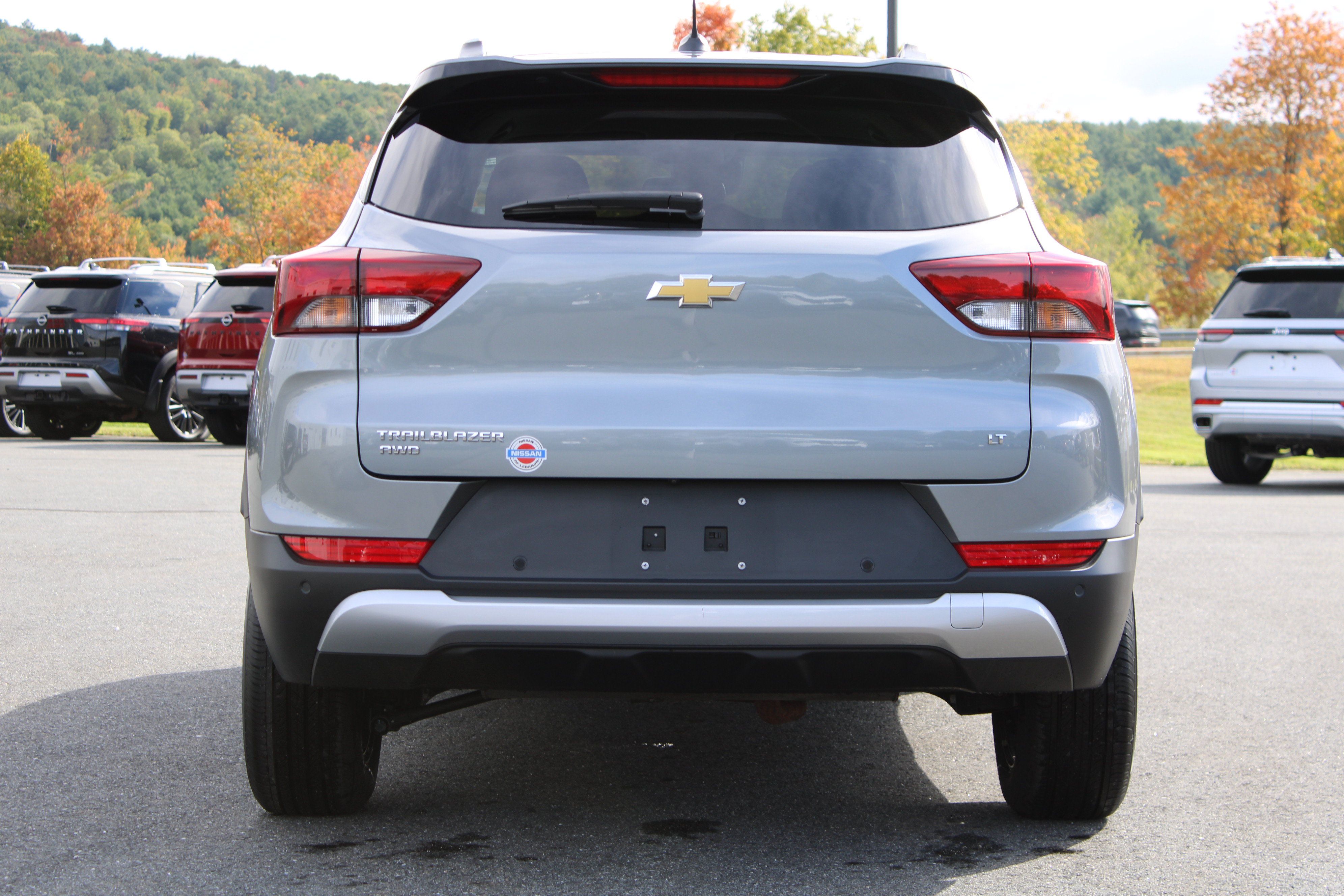 Used 2025 Chevrolet TrailBlazer LT w/ Convenience Package AWD/4WD image 8