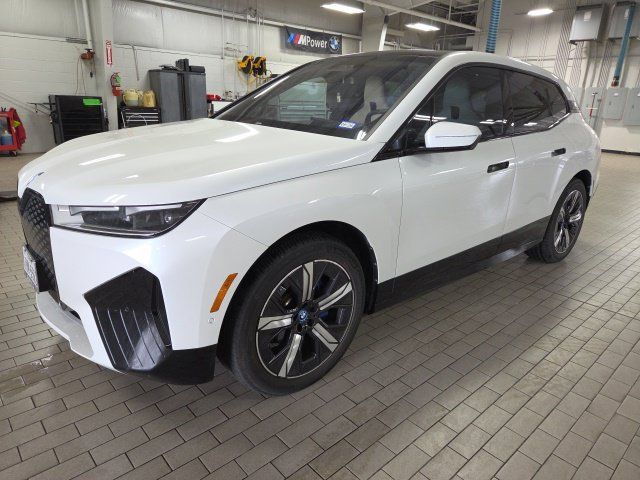 Certified 2024 BMW iX xDrive50 w/ Premium Package AWD/4WD image 3