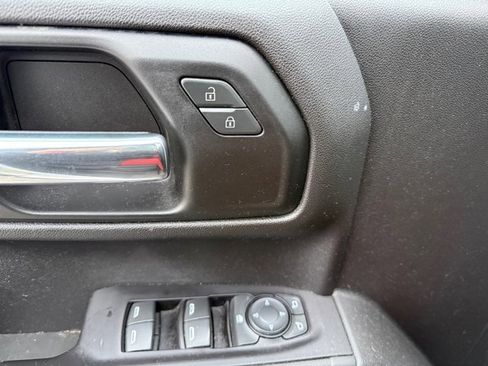 Used 2019 Chevrolet Silverado 1500 Custom Trail Boss w/ Custom Convenience Package image 14