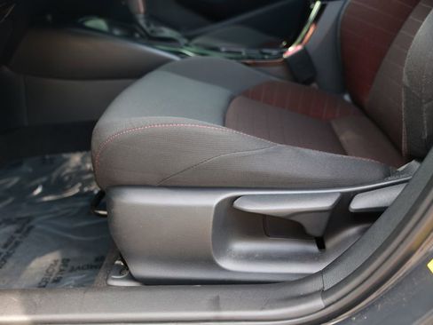 Used 2023 Toyota Corolla SE w/ SE Package image 18