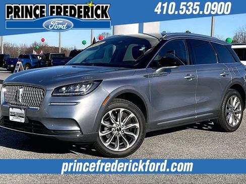 Used 2022 Lincoln Corsair AWD w/ Premium Package image 3