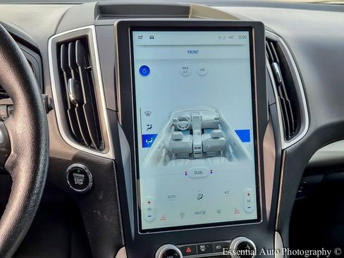 Used 2023 Ford Edge SEL image 19