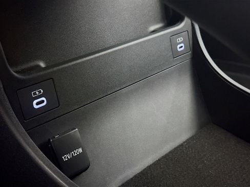 Used 2025 Toyota bZ4X FWD image 37