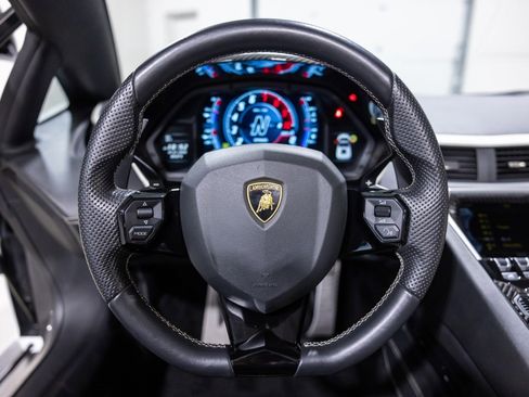Used 2019 Lamborghini Aventador S image 52