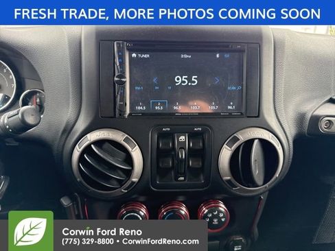 Used 2015 Jeep Wrangler Unlimited Sport w/ Quick Order Package 24S AWD/4WD image 14
