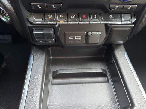 Used 2021 Chevrolet Silverado 2500 LT w/ Z71 Sport Edition image 22