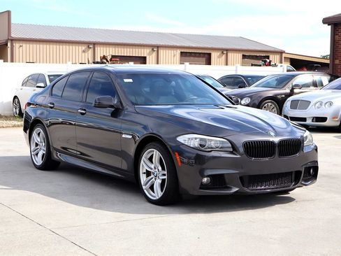 Used 2013 BMW 550i xDrive Sedan AWD/4WD image 9