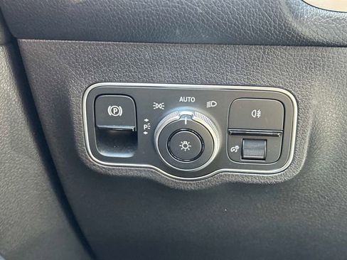 Certified 2024 Mercedes-Benz EQB 350 4MATIC SUV image 27