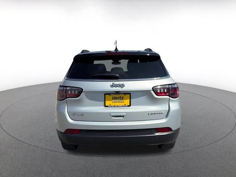 Used 2025 Jeep Compass Limited AWD/4WD image 12