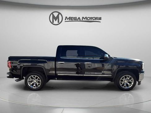Used 2018 GMC Sierra 1500 SLT w/ Enhanced Driver Alert Package image 9