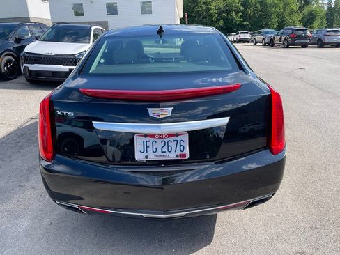 Used 2016 Cadillac XTS Luxury FWD image 2