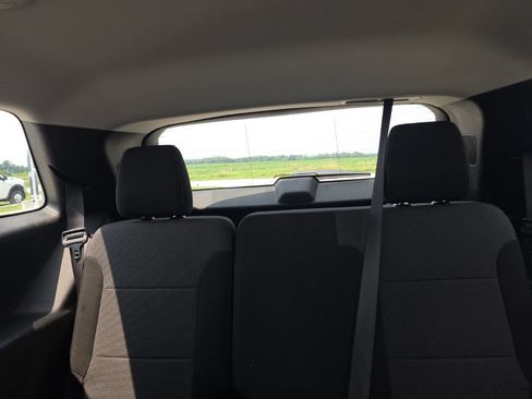 Used 2020 Chevrolet Traverse LT FWD image 13
