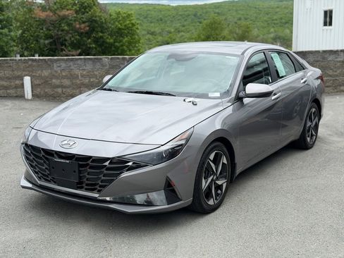 Used 2023 Hyundai Elantra Limited FWD image 1