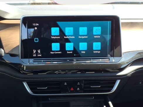 Certified 2025 Volkswagen Atlas SE image 13