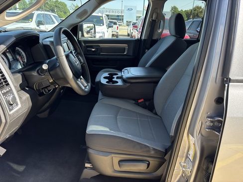 Used 2024 RAM 1500 Classic SLT AWD/4WD image 13