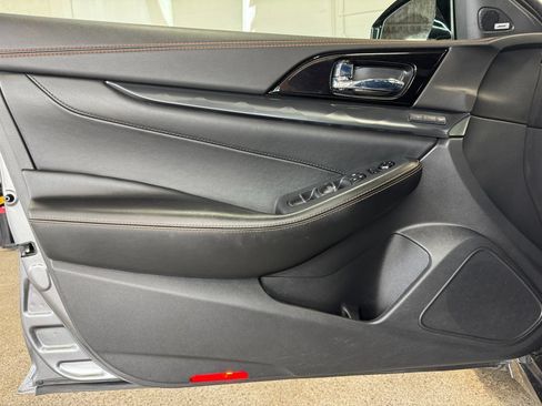 Used 2021 Nissan Maxima SR FWD image 10