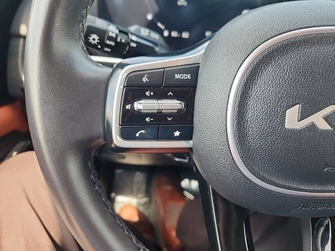 Used 2024 Kia Carnival SX FWD image 20