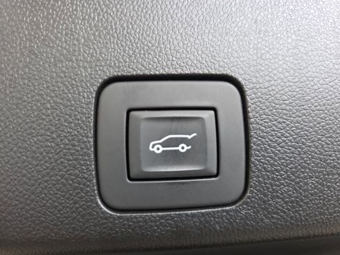 Certified 2023 Buick Encore GX Select w/ Sport Touring Package FWD image 13