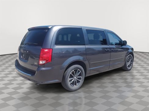 Used 2017 Dodge Grand Caravan GT FWD image 23