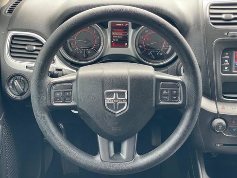 Used 2018 Dodge Journey SE w/ Blacktop Package FWD image 12