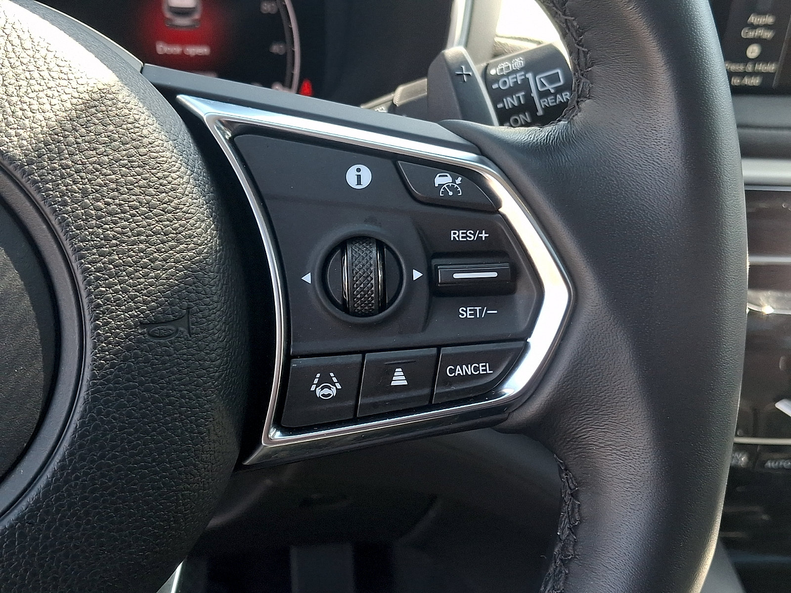 Certified 2026 Acura MDX w/ Technology Package FWD image 23