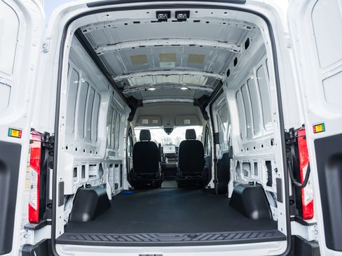 New 2026 Ford Transit 250 148 Medium Roof image 9