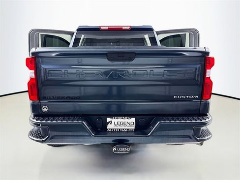 Used 2019 Chevrolet Silverado 1500 Custom w/ Custom Value Package image 20