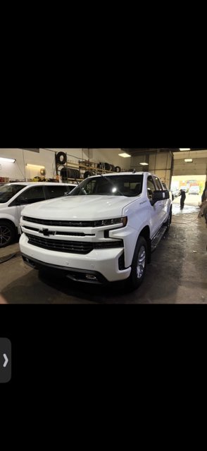 Used 2019 Chevrolet Silverado 1500 RST AWD/4WD image 2