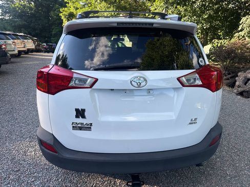 Used 2014 Toyota RAV4 LE AWD/4WD image 5
