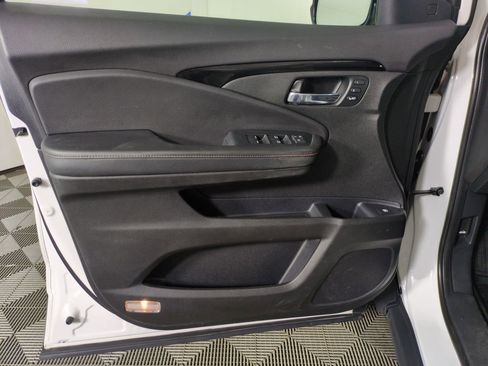 Certified 2023 Honda Ridgeline Black Edition image 14