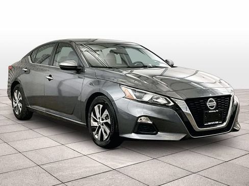 Used 2020 Nissan Altima 2.5 S FWD image 2