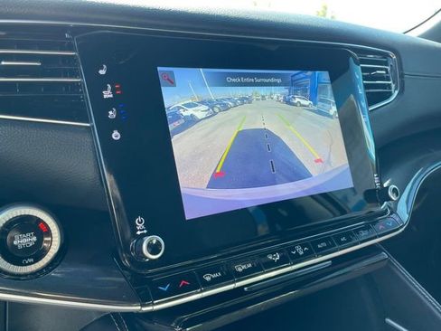 Used 2024 Jeep Wagoneer 4WD image 25