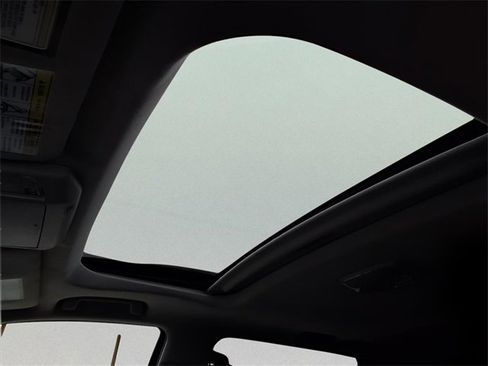 Used 2018 Toyota Sequoia TRD Sport image 15