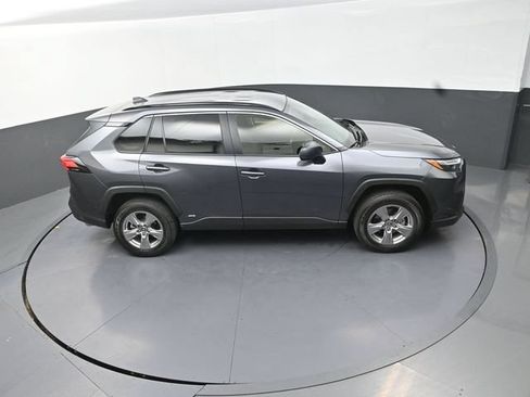 Used 2025 Toyota RAV4 LE AWD/4WD image 29