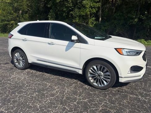 Used 2020 Ford Edge Titanium w/ Equipment Group 301A AWD/4WD image 8