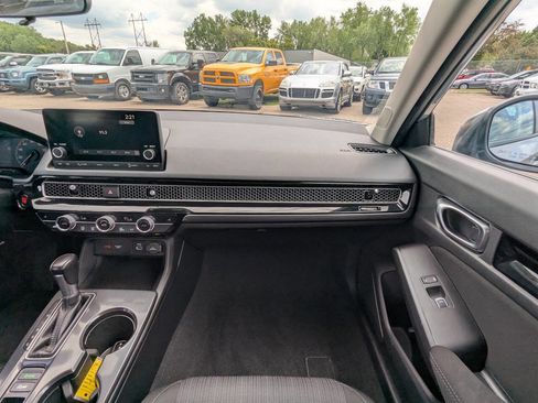 Used 2022 Honda Civic EX image 17