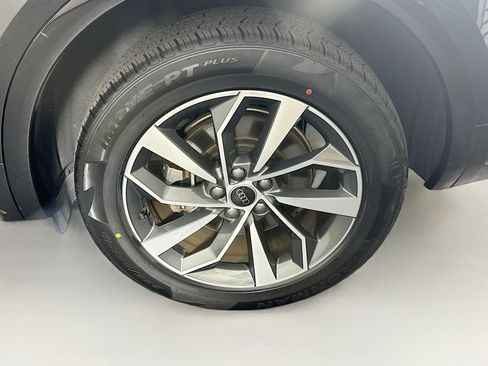 Used 2024 Audi Q5 2.0T Premium Plus AWD/4WD image 11