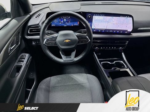 Used 2026 Chevrolet Traverse LT w/ LPO, Floor Liner Package FWD image 25