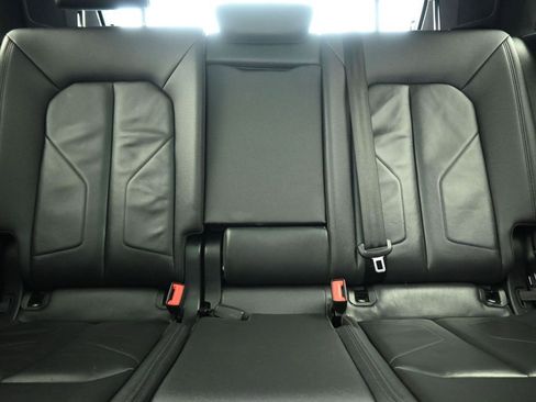 Used 2023 Audi Q3 2.0T Premium image 29