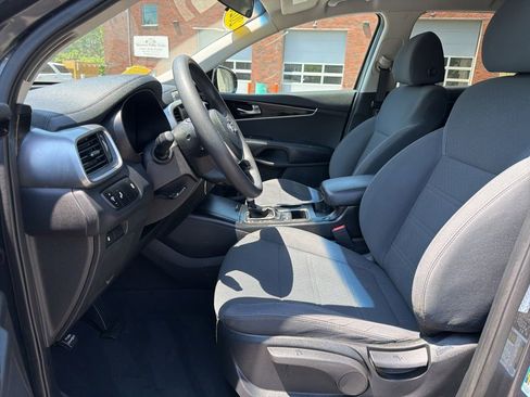 Used 2020 Kia Sorento LX AWD/4WD image 10