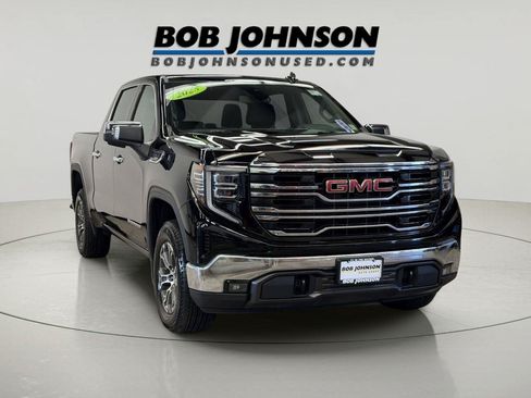 Certified 2025 GMC Sierra 1500 SLT AWD/4WD image 3