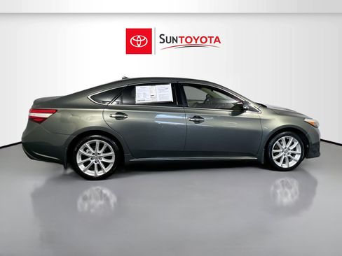 Used 2014 Toyota Avalon Limited image 2