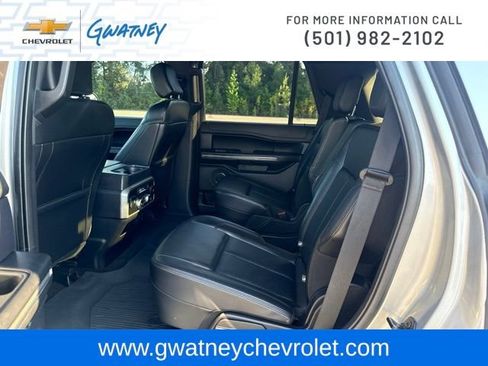 Used 2020 Ford Expedition XLT w/ Equipment Group 202A AWD/4WD image 31