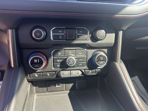 Used 2021 Chevrolet Tahoe RST AWD/4WD image 10