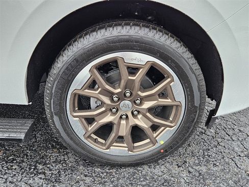 New 2025 Ford Expedition King Ranch image 16